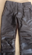 メリット　ハーフレザーパンツ