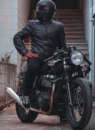 トライアンフのファッションコーデ