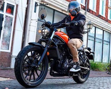 CL250に似合う服装コーデ