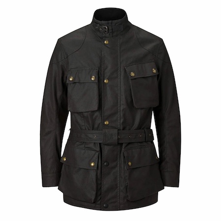 トライアンフに似合うファッションコーデ　ジャケット