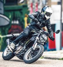ネイキッドバイクのタイプ別似合うファッションは おしゃれにそろえる選び方 老ライダーブログ オートバイブログ 大人のバイクライフ