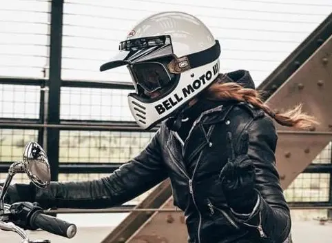 sr400カスタム車　ヘルメット手袋付 SR400に似合うヘルメット33選 選び方はカスタムの方向性で決める｜老
