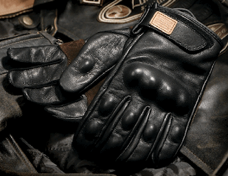 GBに似合う服装 グローブおすすめ