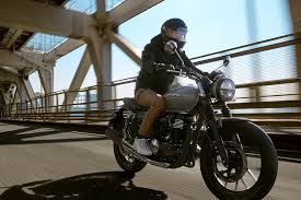 GB350のダサい服装