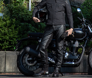 マックスフリッツハーフレザーパンツは買いか？