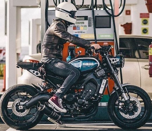 XSR700に似合うヘルメット　おすすめ