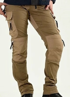 トライアンフ　夏服装パンツ