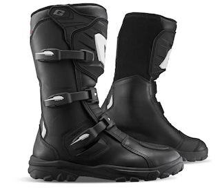 トライアンフスクランブラーファッションコーデ