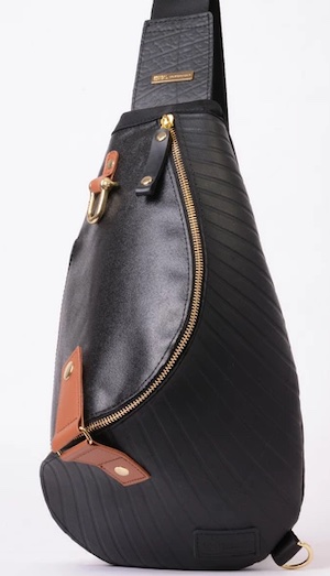 SRカフェレーサーファッション コーデ バッグ