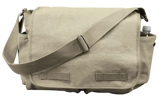 SRに似合うファッションコーデ ワーク系 バッグ