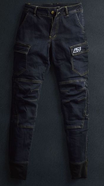 SSバイクのファッションコーデ　カジュアル